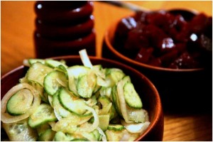 Read more about the article סלט מלפפונים פשוט ונהדר